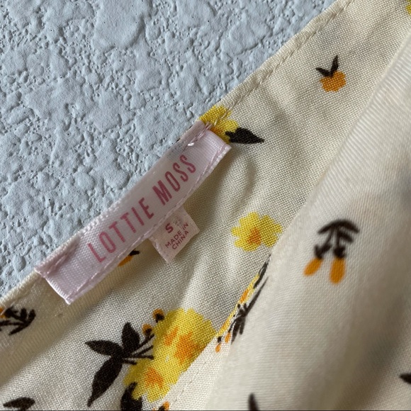 Lottie moss floral crop top - Picture 3 of 3